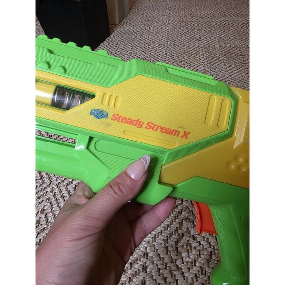 NEW Buzz Bee Toys Water Warriors Air Pressure Gun Water Blaster Outlaw - Picture 6 of 16